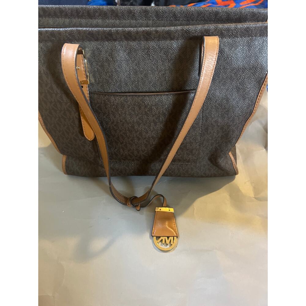 MICHAEL Michael Kors Darien Medium Logo Tote